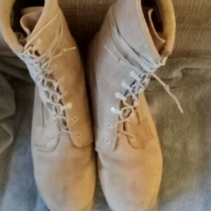 Gortex Belleville combat intermediate boots 10 1/2 W